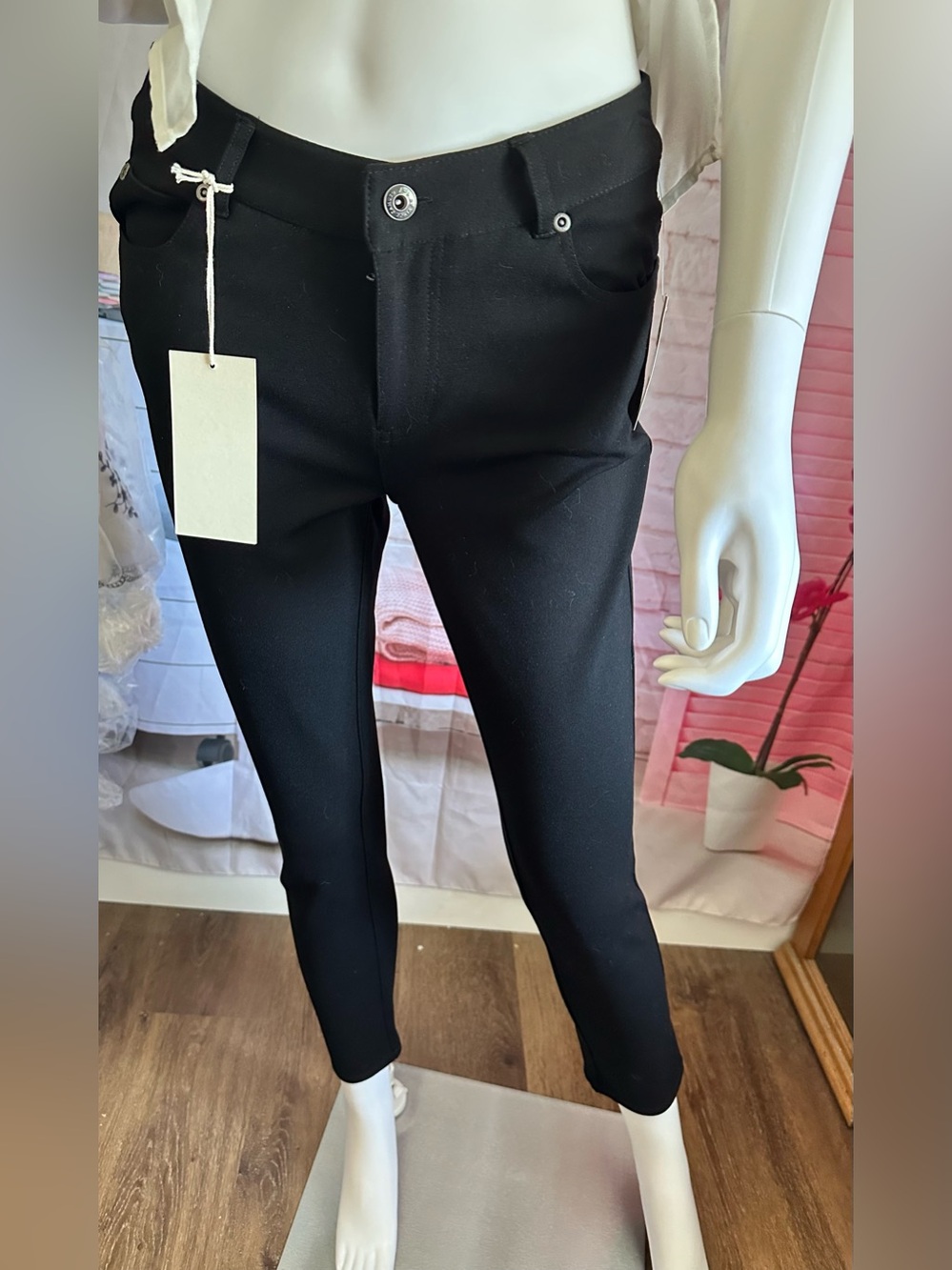 Two by Vince Camuto Black Skinny Ankle Pants